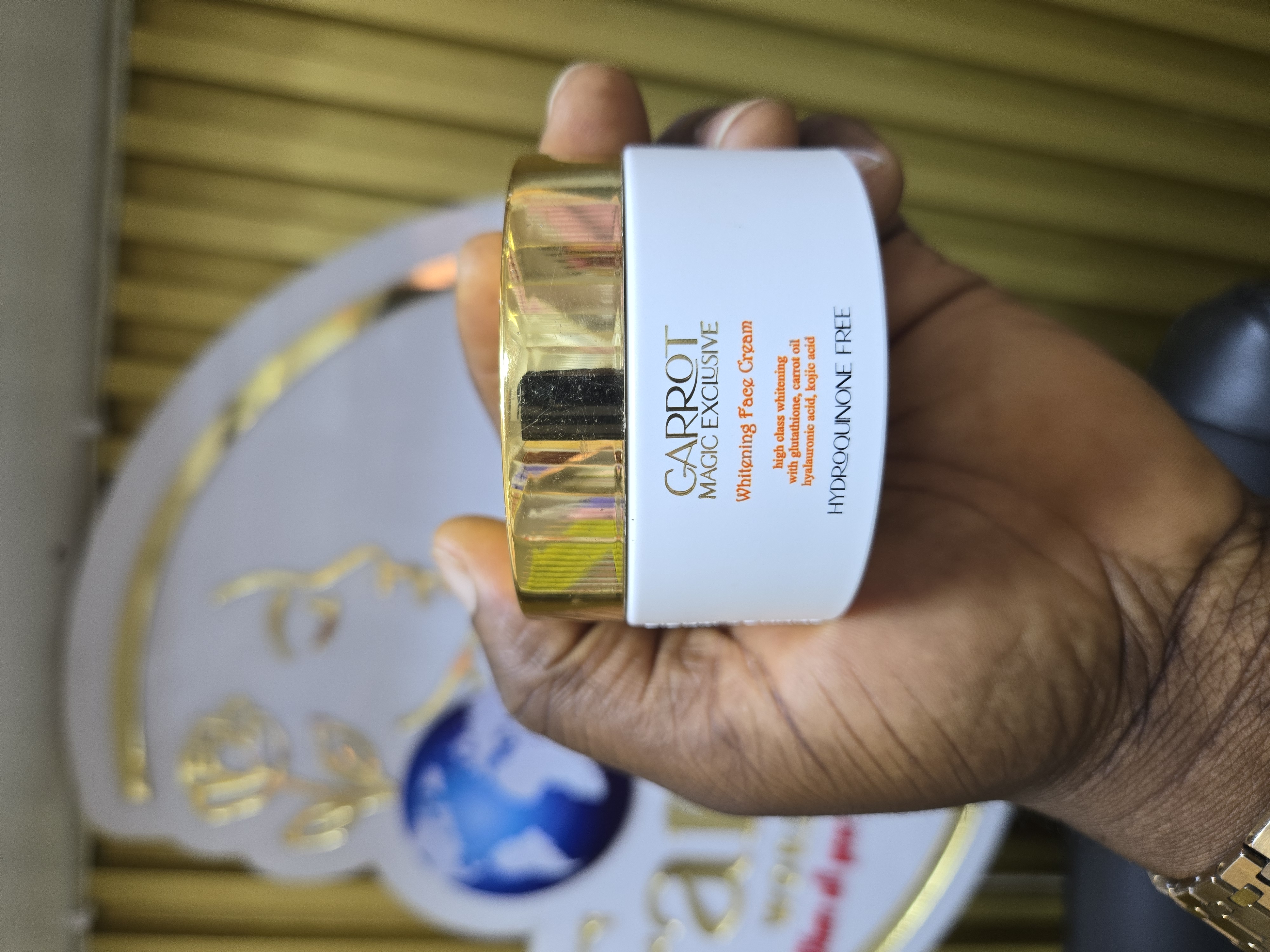 Carrot magic face cream